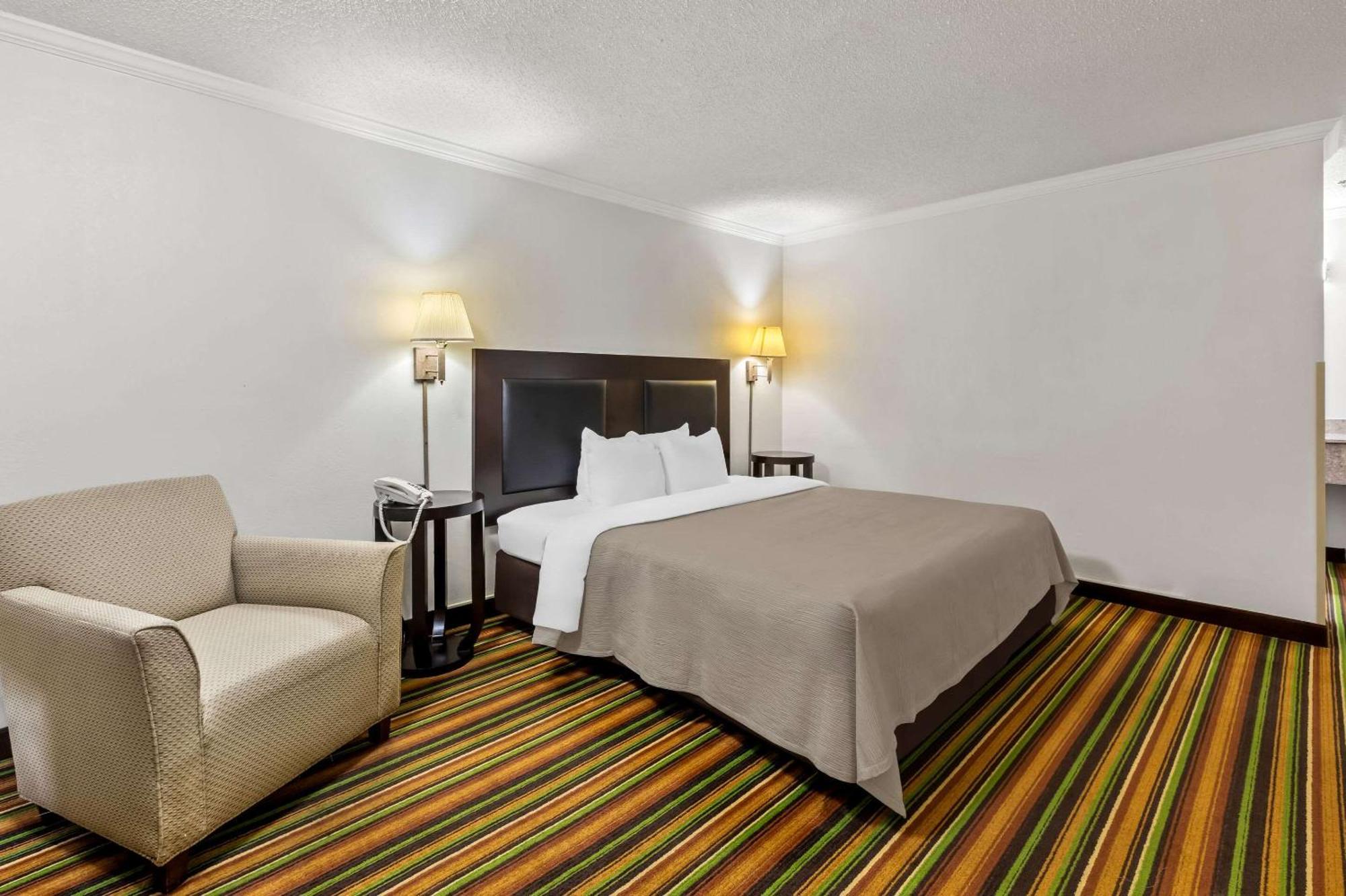 Quality Inn Marietta Exterior photo